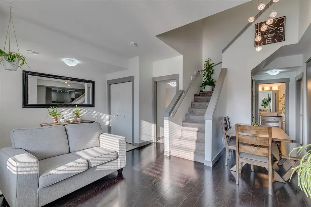 43 West Coach Manor SW, #2