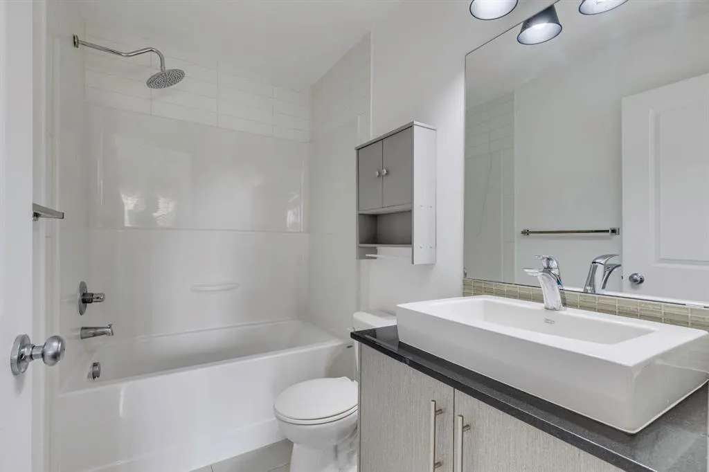 43 West Coach Manor SW, #2