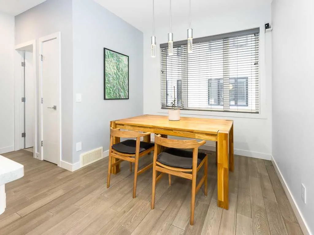 1616 24 Avenue NW, #206