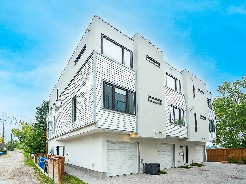1616 24 Avenue NW, #206