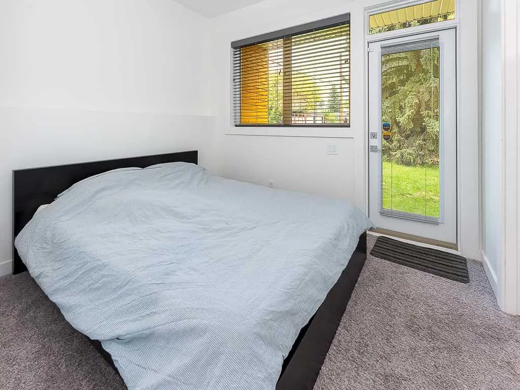 1616 24 Avenue NW, #206