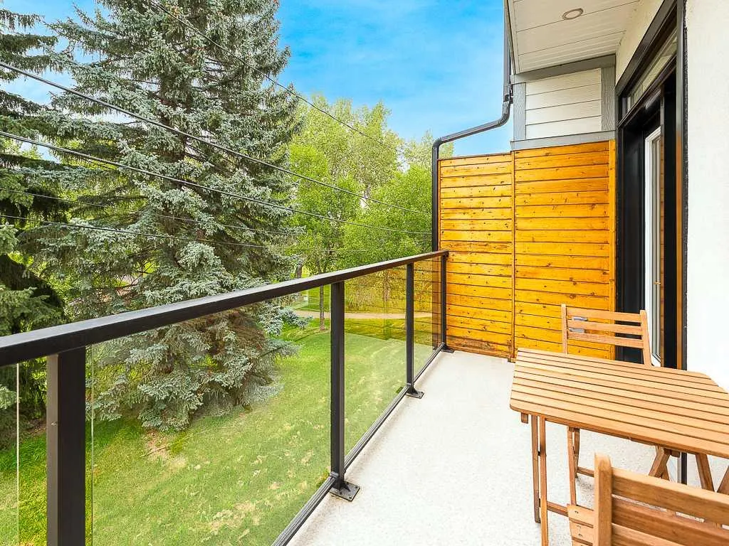 1616 24 Avenue NW, #206
