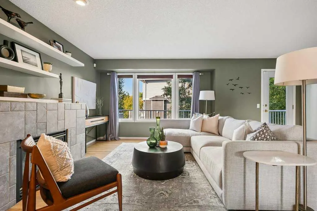 248 Regal Park NE