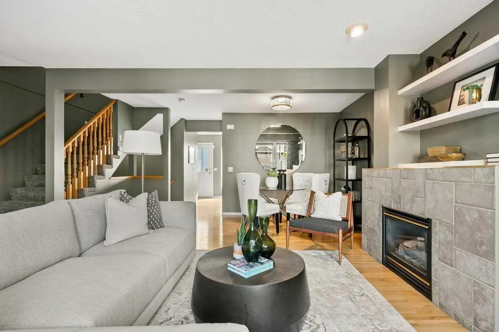 248 Regal Park NE