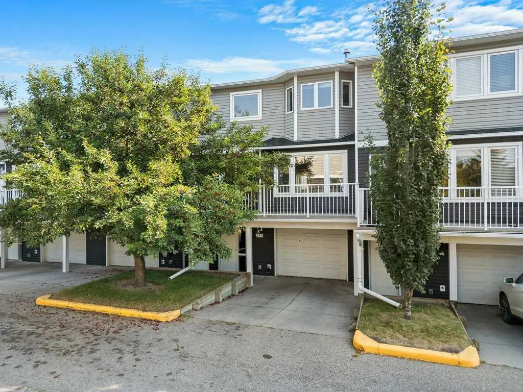248 Regal Park NE