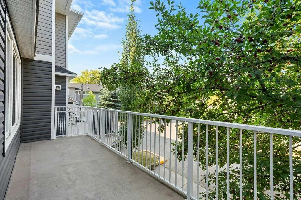 248 Regal Park NE