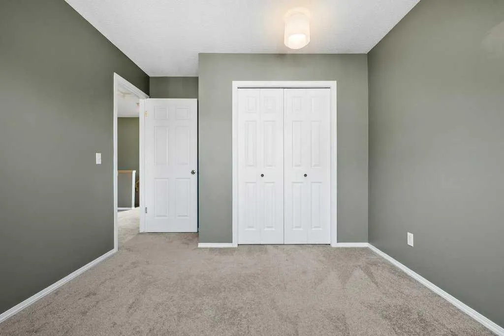 248 Regal Park NE
