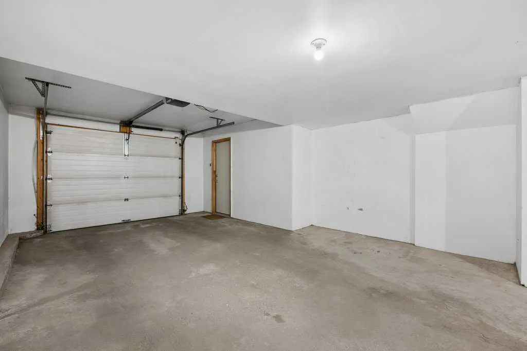 248 Regal Park NE
