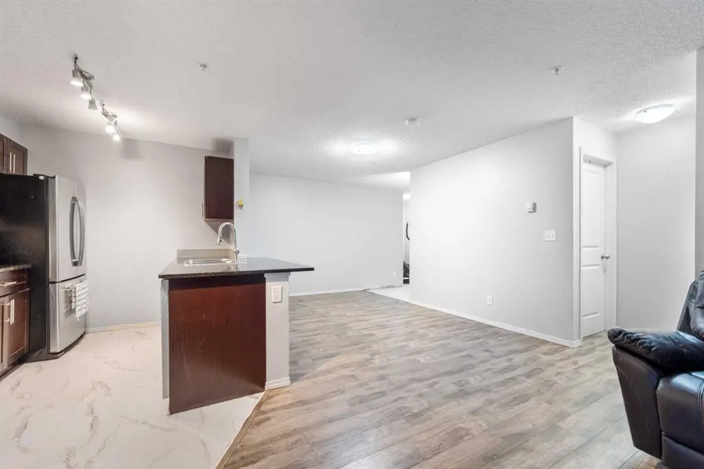 15 Saddlestone Way NE, #102