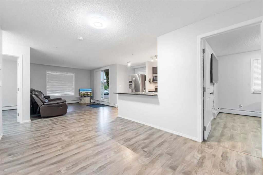 15 Saddlestone Way NE, #102