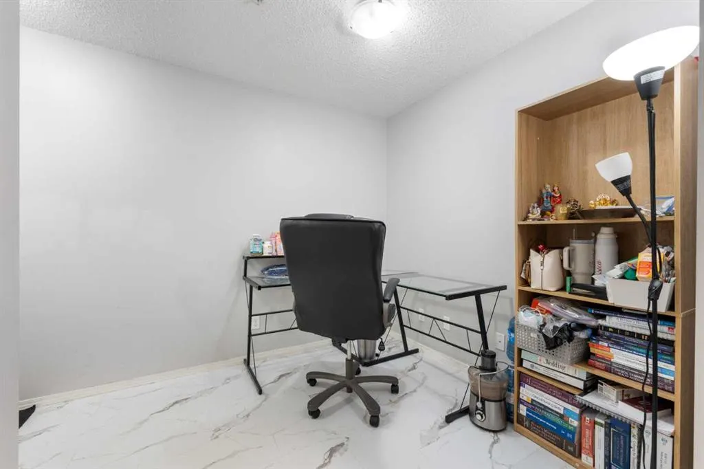 15 Saddlestone Way NE, #102