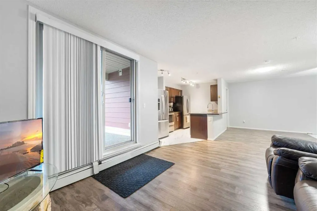 15 Saddlestone Way NE, #102