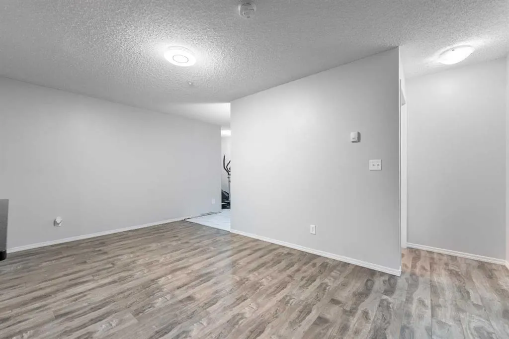 15 Saddlestone Way NE, #102