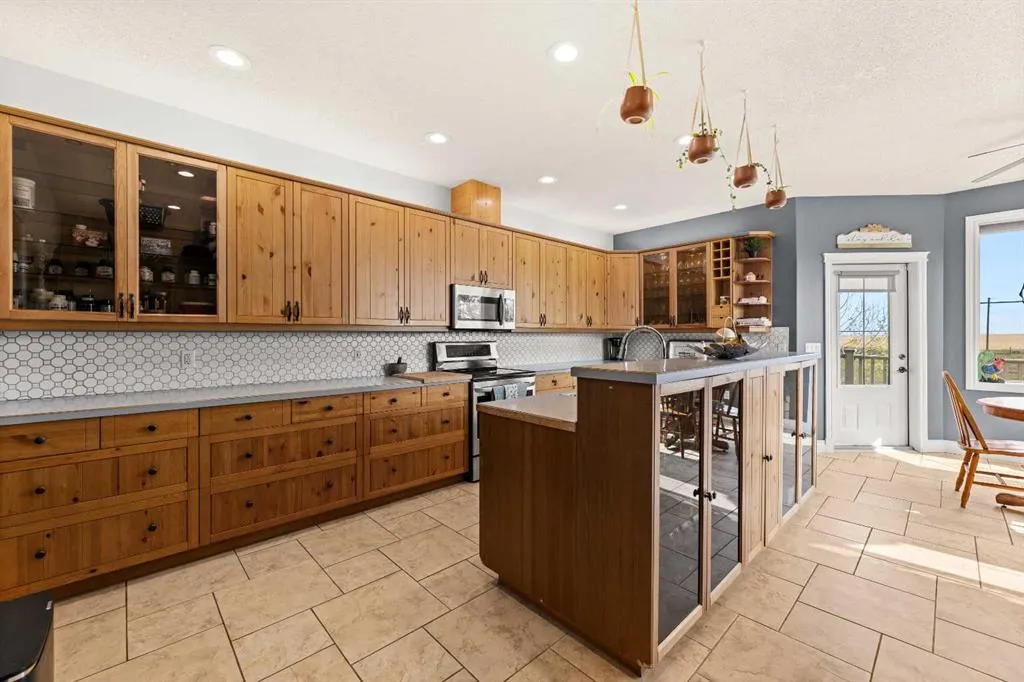 284016 Range Road 275