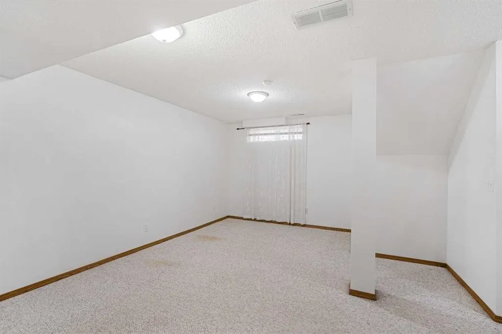 184 Harvest Gold Circle NE