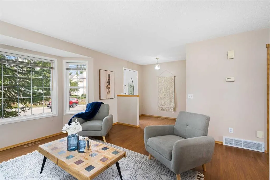 184 Harvest Gold Circle NE