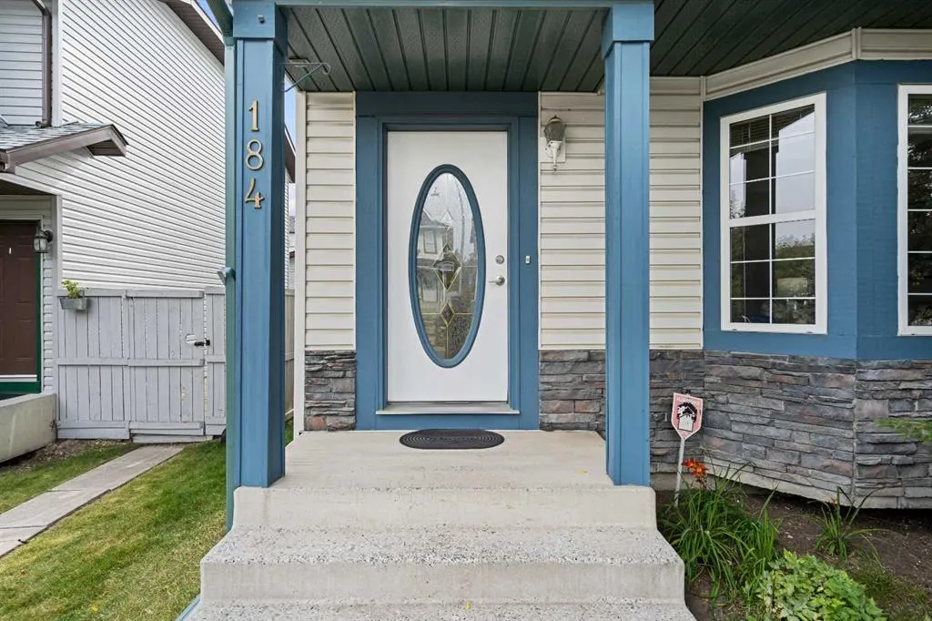 184 Harvest Gold Circle NE