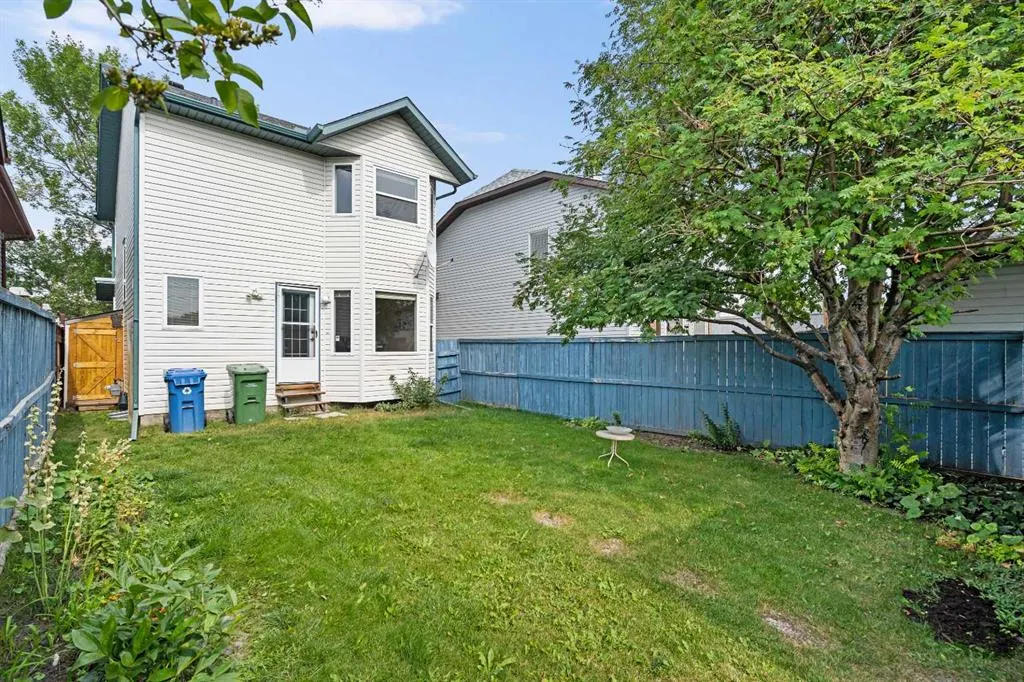 184 Harvest Gold Circle NE