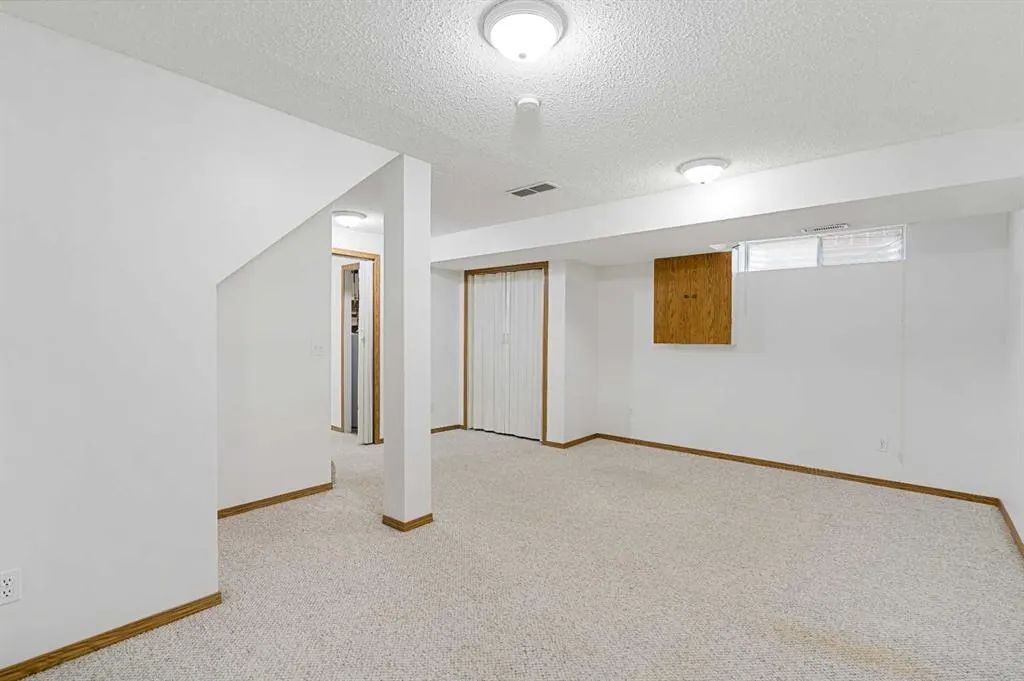 184 Harvest Gold Circle NE