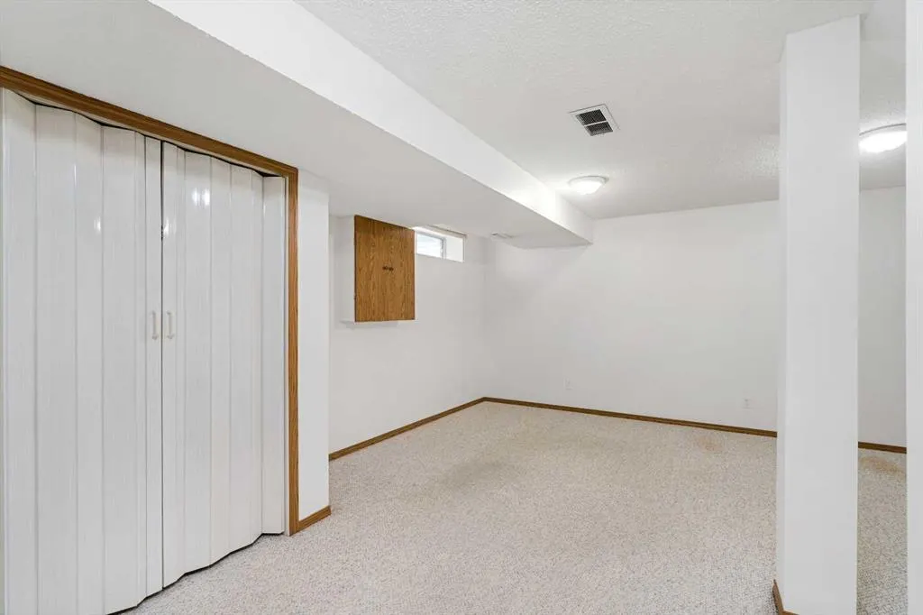 184 Harvest Gold Circle NE
