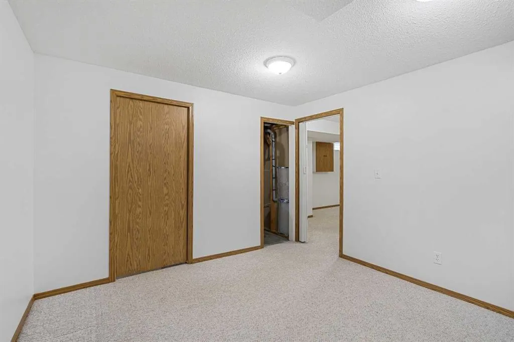 184 Harvest Gold Circle NE