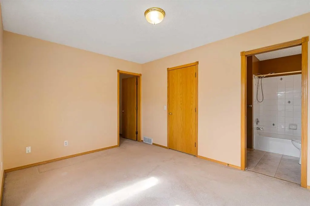 184 Harvest Gold Circle NE