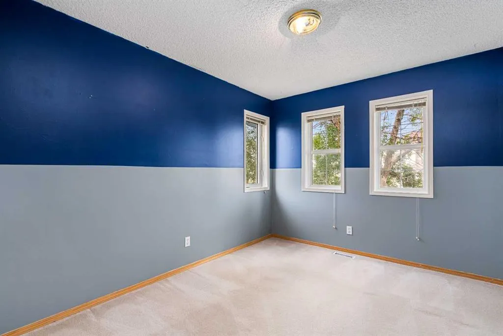184 Harvest Gold Circle NE