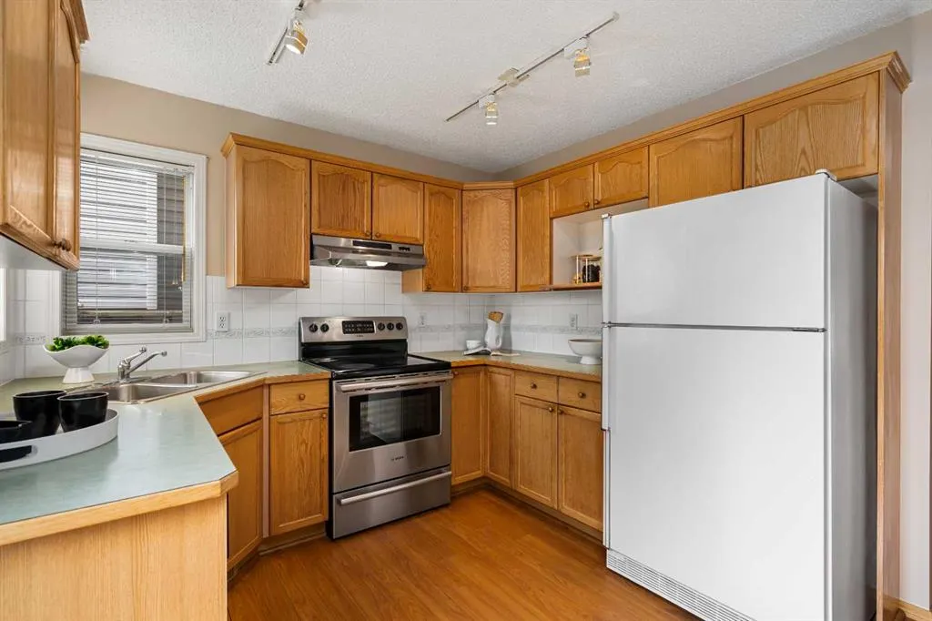 184 Harvest Gold Circle NE