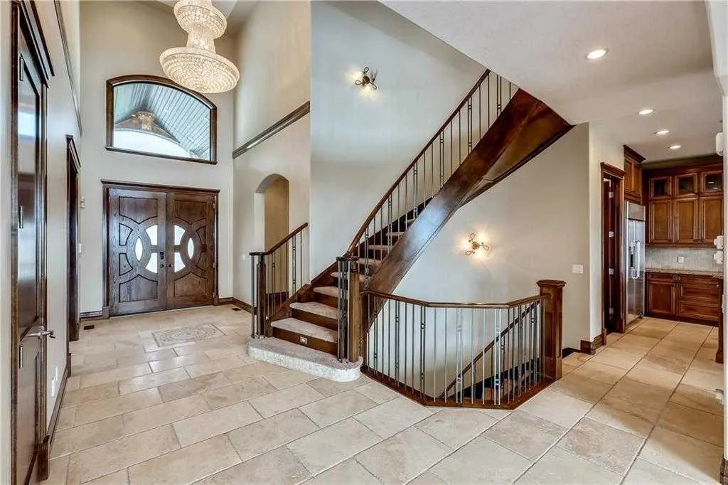 35 Elmont Drive SW