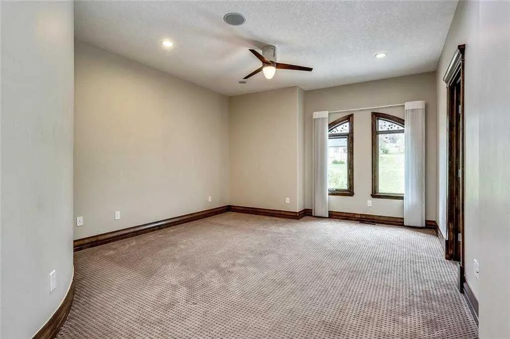 35 Elmont Drive SW