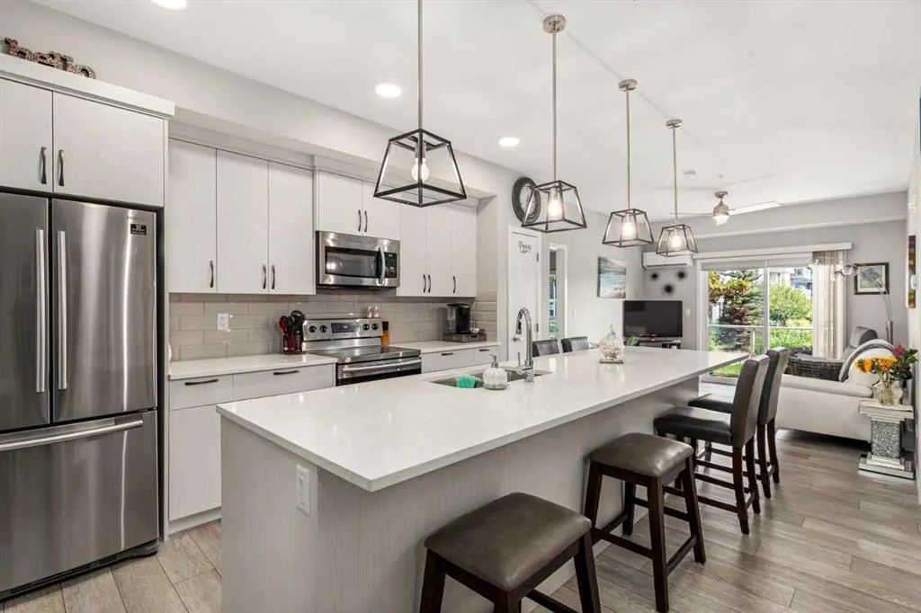 370 Harvest Hills Common NE, #113