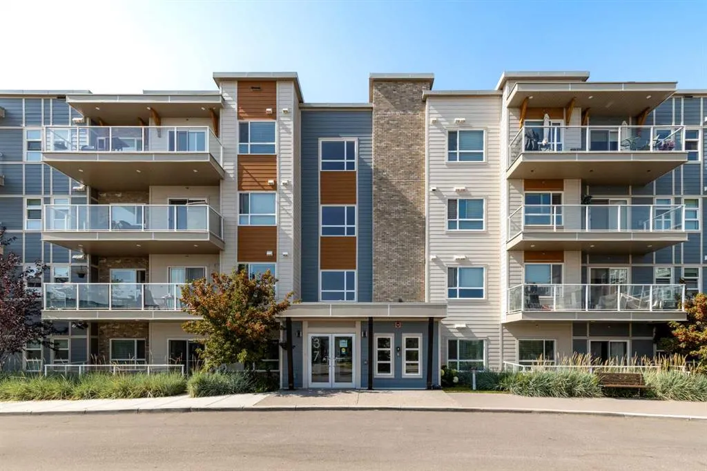 370 Harvest Hills Common NE, #113