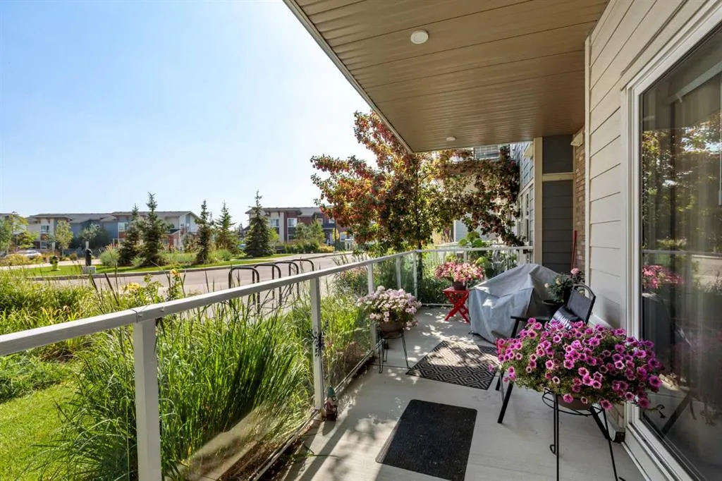 370 Harvest Hills Common NE, #113