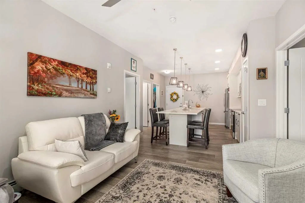 370 Harvest Hills Common NE, #113