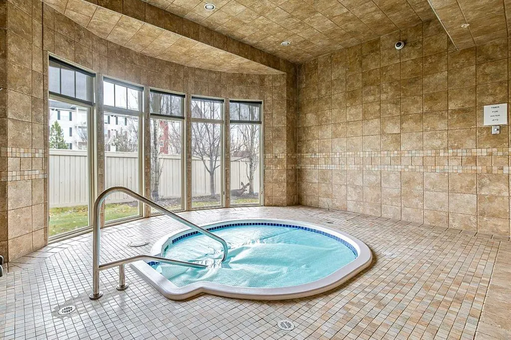 92 Crystal Shores Road, #3415