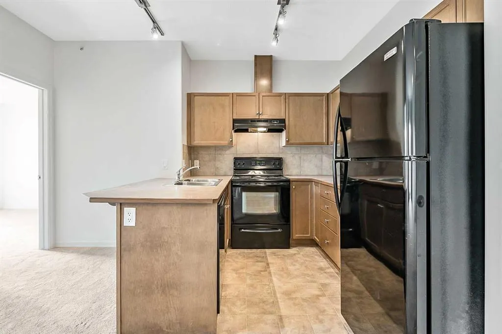 92 Crystal Shores Road, #3415