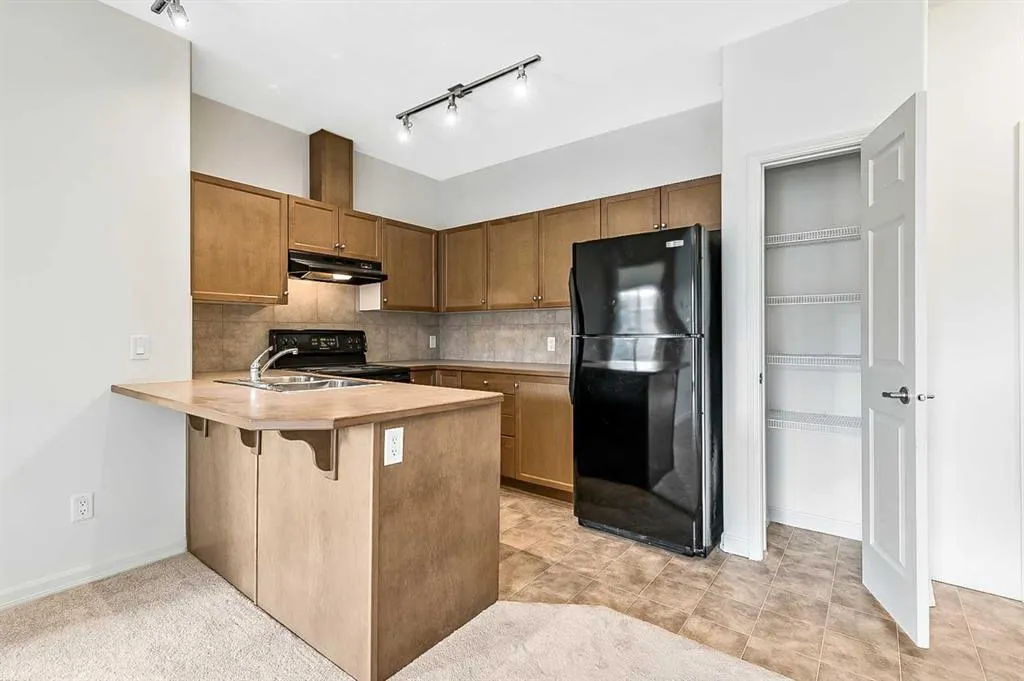 92 Crystal Shores Road, #3415