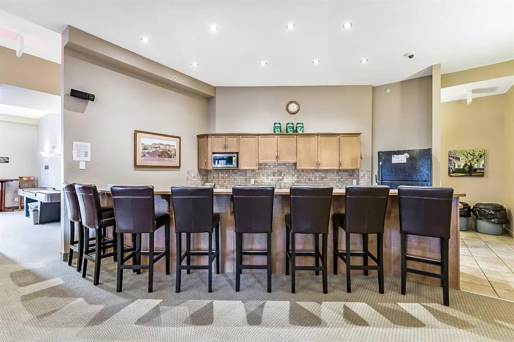 92 Crystal Shores Road, #3415