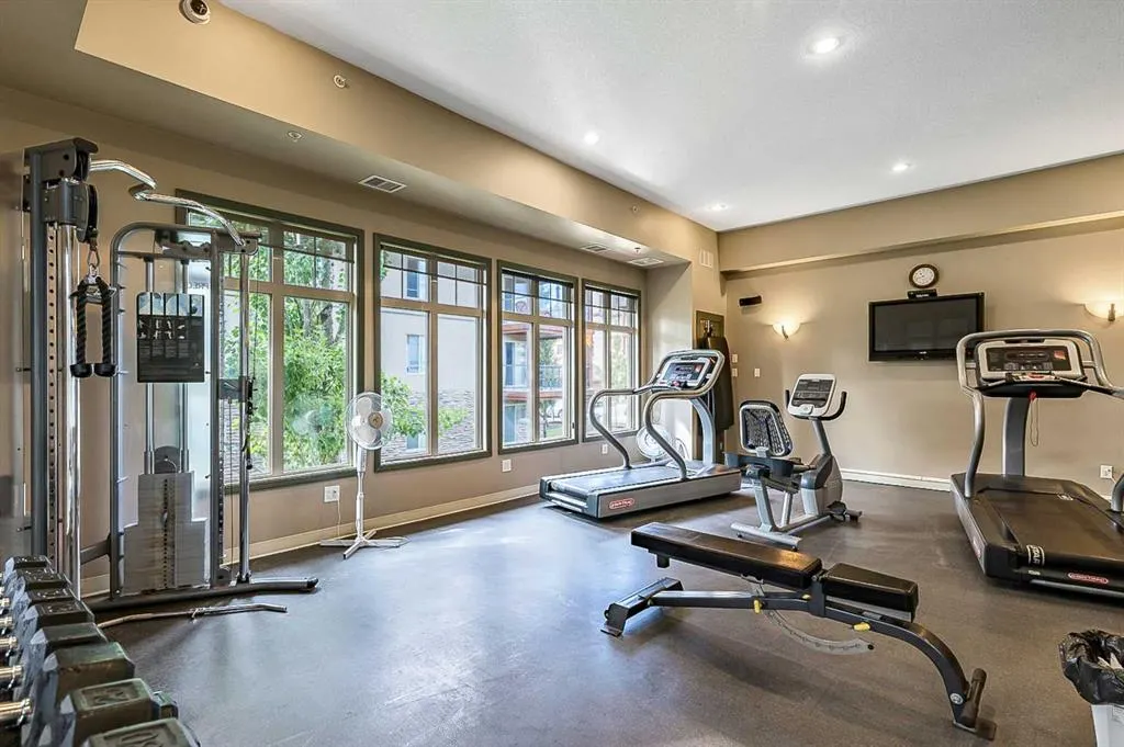 92 Crystal Shores Road, #3415