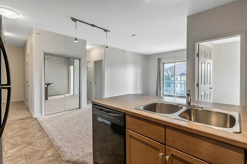 92 Crystal Shores Road, #3415