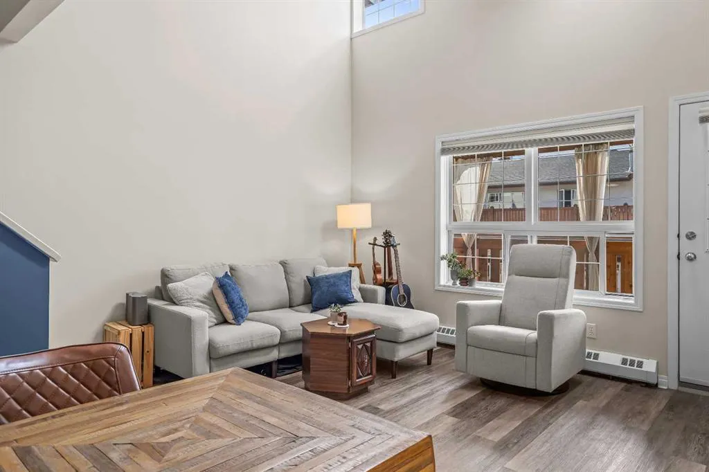 112 Kananaskis Way, #202