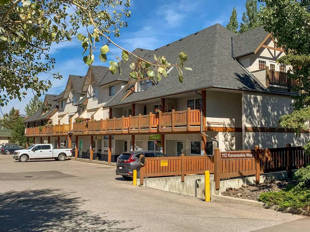 112 Kananaskis Way, #202