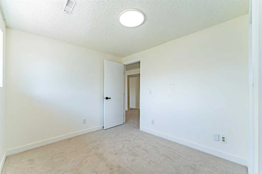 344 Templeview Drive NE