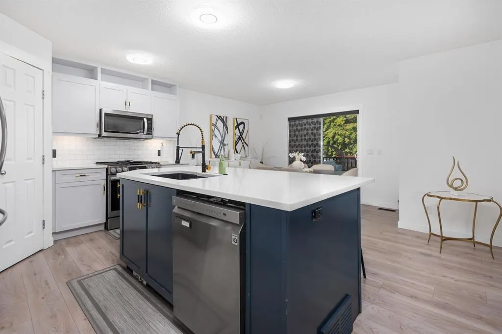 13111 Coventry Hills Way NE