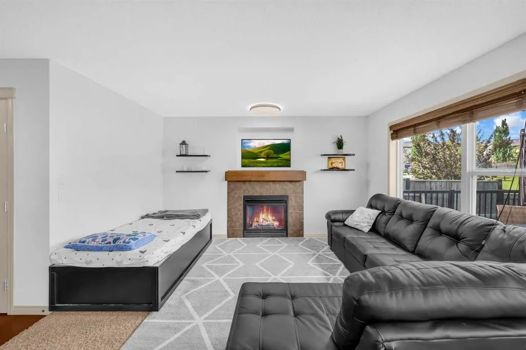 126 Kincora Glen Mews NW