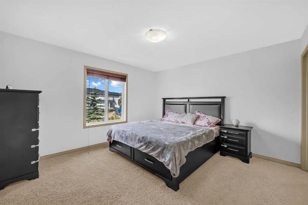 126 Kincora Glen Mews NW