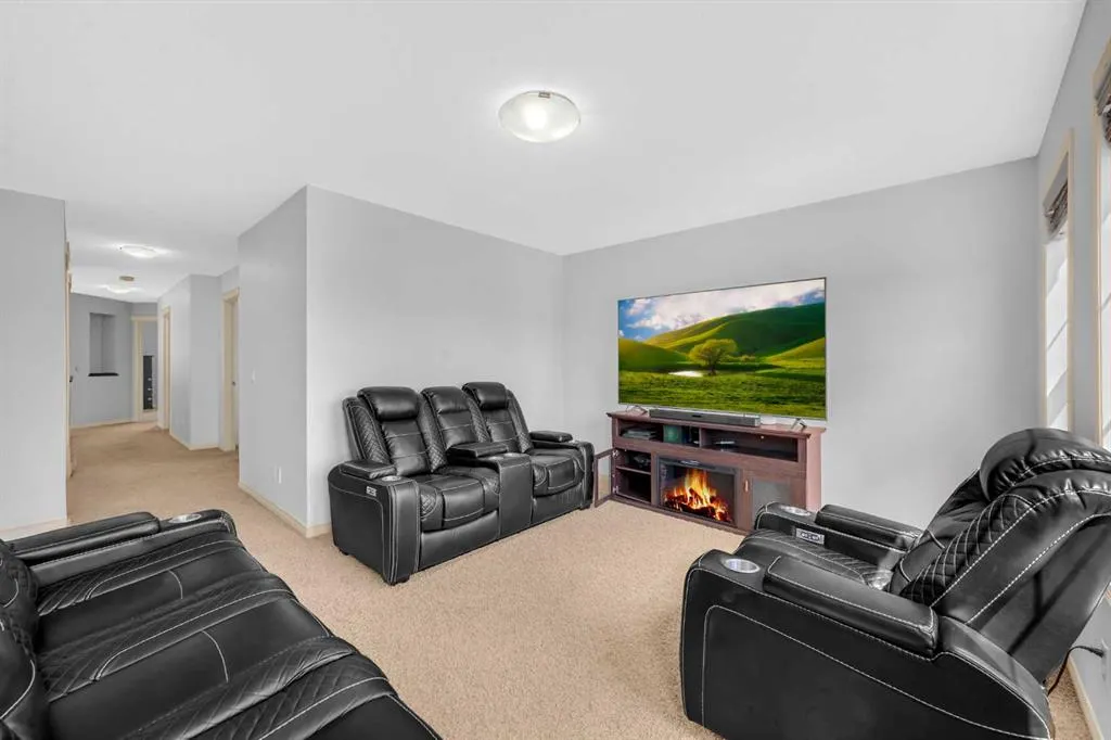 126 Kincora Glen Mews NW