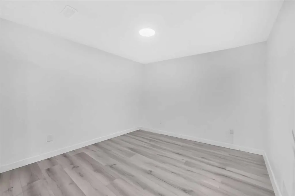126 Kincora Glen Mews NW