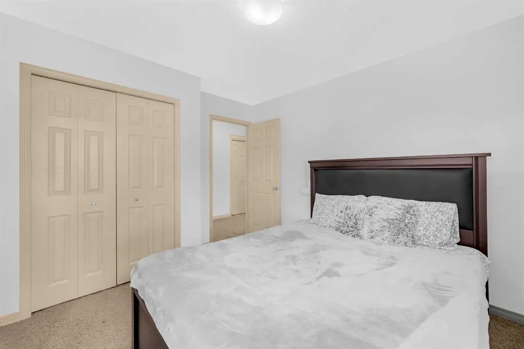 126 Kincora Glen Mews NW