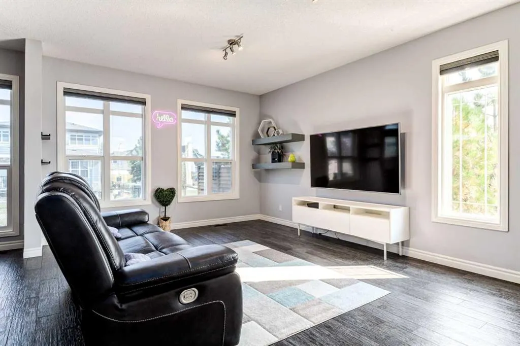 14 Marquis Heights SE